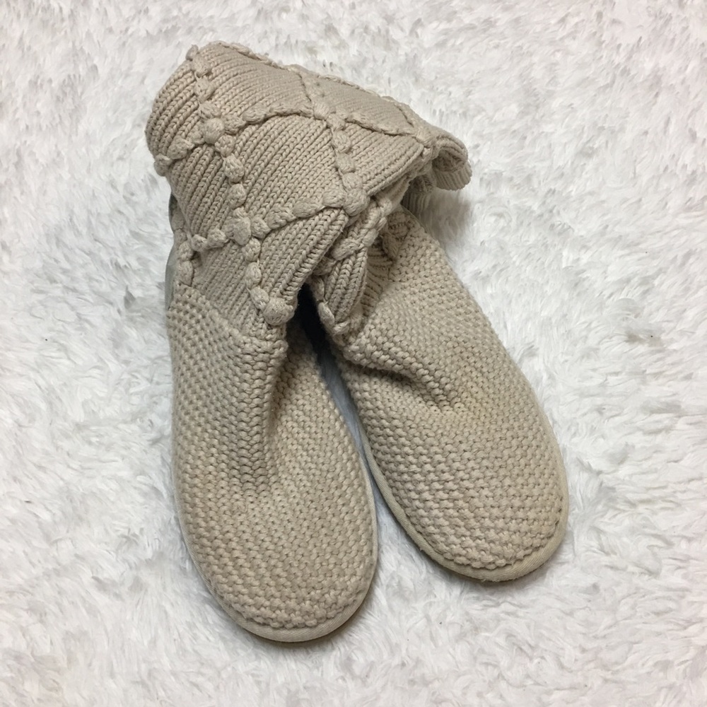 ❌SOLD❌ UGG Cream Sweater Knit Boots - Picture 3 of 8